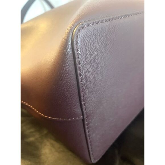 Kate Spade Raspberry Chocolate Leather Small Tote Shoulder Bag Turnlock Closure - Picture 8 of 15